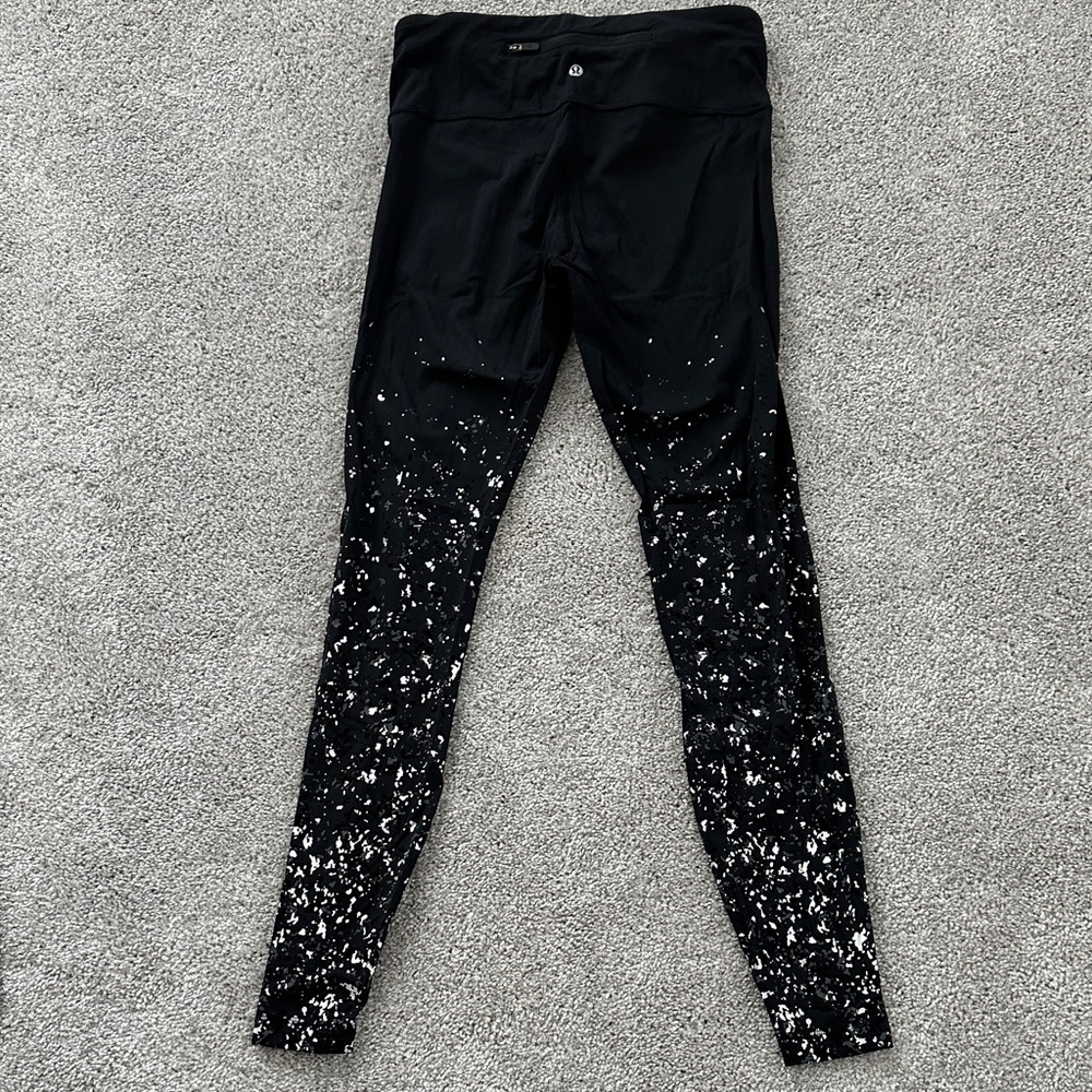 lululemon Fast free Black and Sliver  Foil Leggings 8